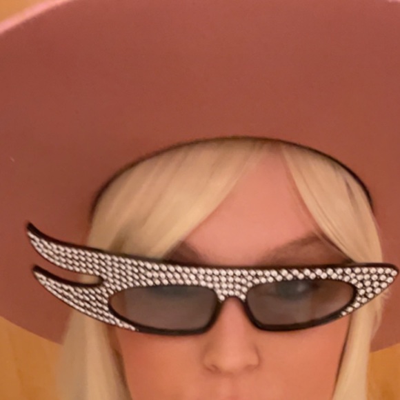 $1,600 GUCCI RUNWAY HOLLYWOOD FOREVER BLACK FUTURISTIC CRYSTAL SUNGLASSES main image 5